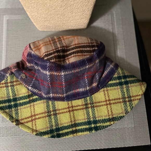 LELE SADOUGHI NWT AUTHENTIC MULTI-COLOR PLAID PATCHWORK FLANNEL BUCKET HAT - Picture 6 of 16